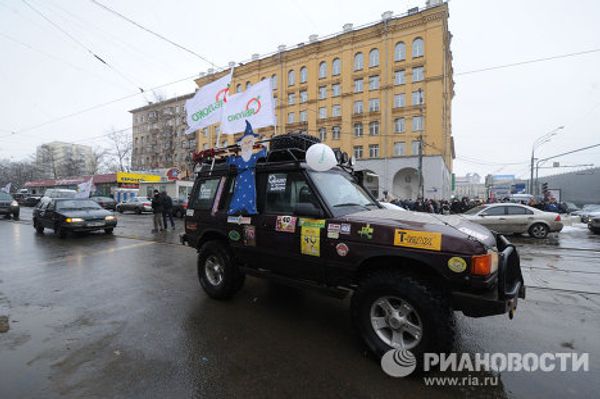 Автопробег Большой белый круг по Садовому кольцу