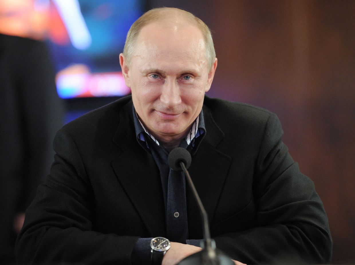 Кандидат в президенты РФ В. Путин посещает избирательный штаб