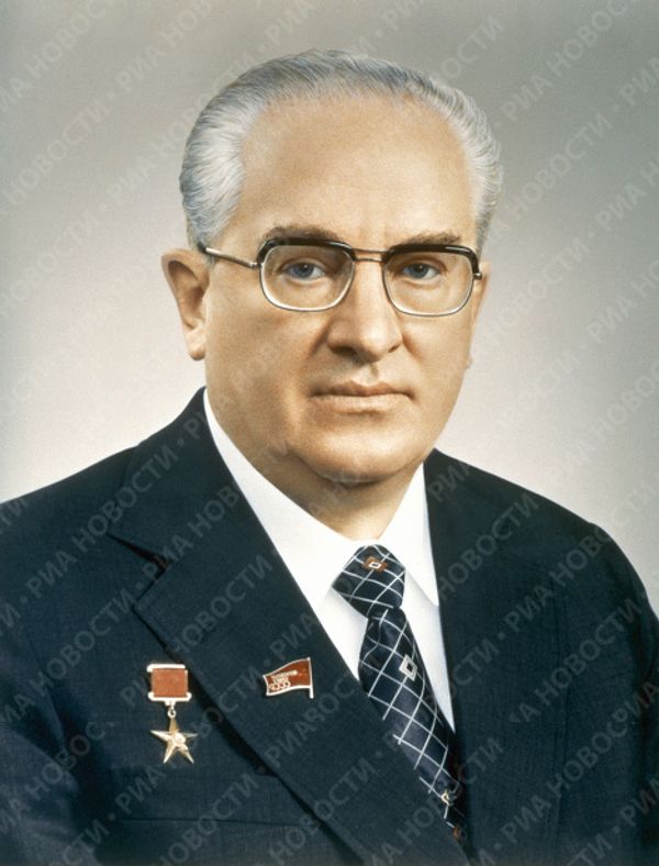 Ю.В.Андропов