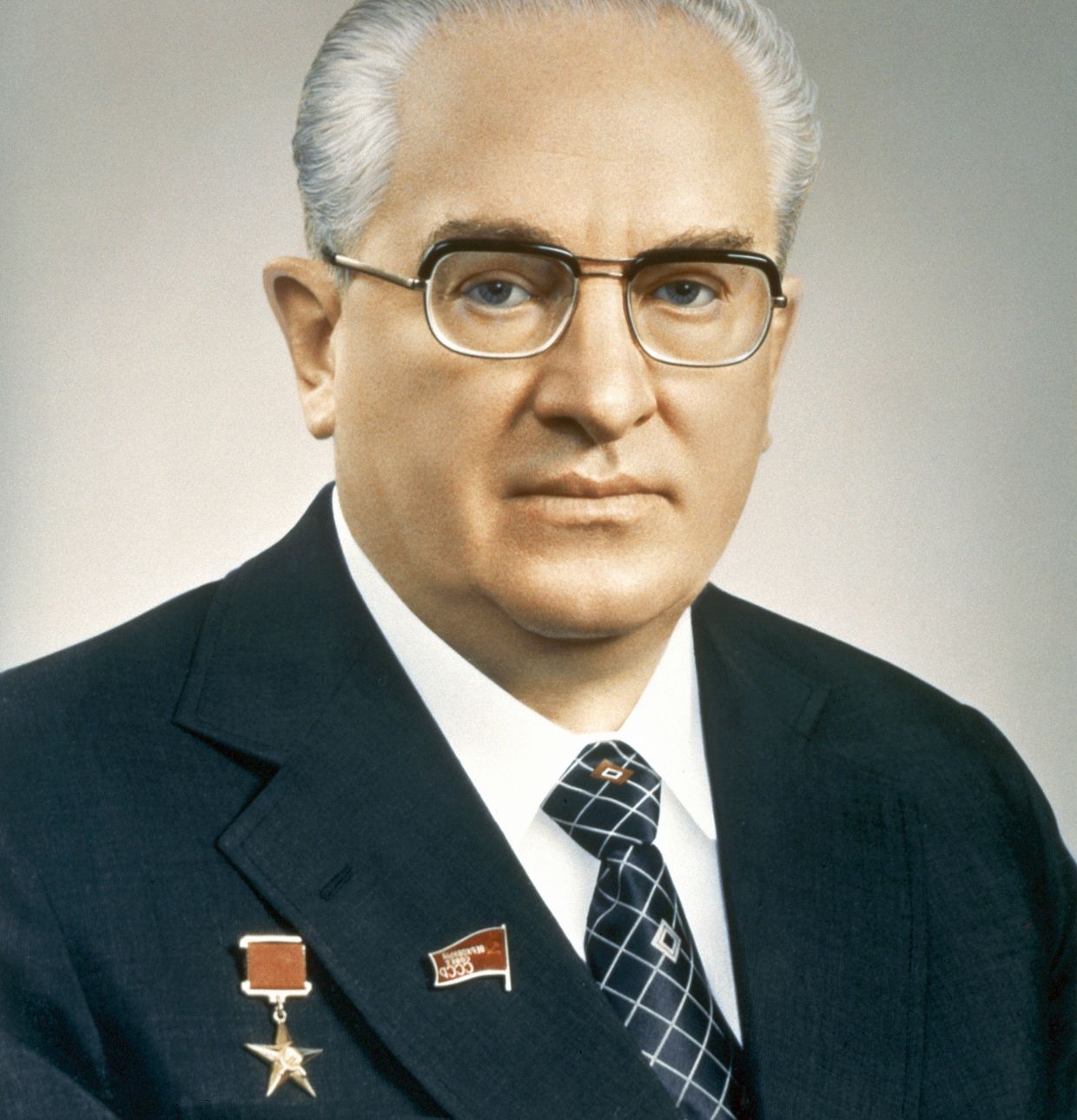 Ю.В.Андропов