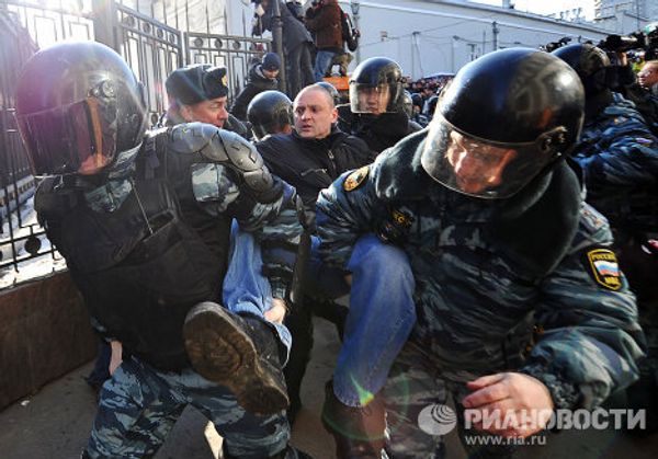 Задержание Сергея Удальцова