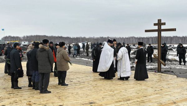 Панихида по погибшим в авиакатастрофе под Тюменью