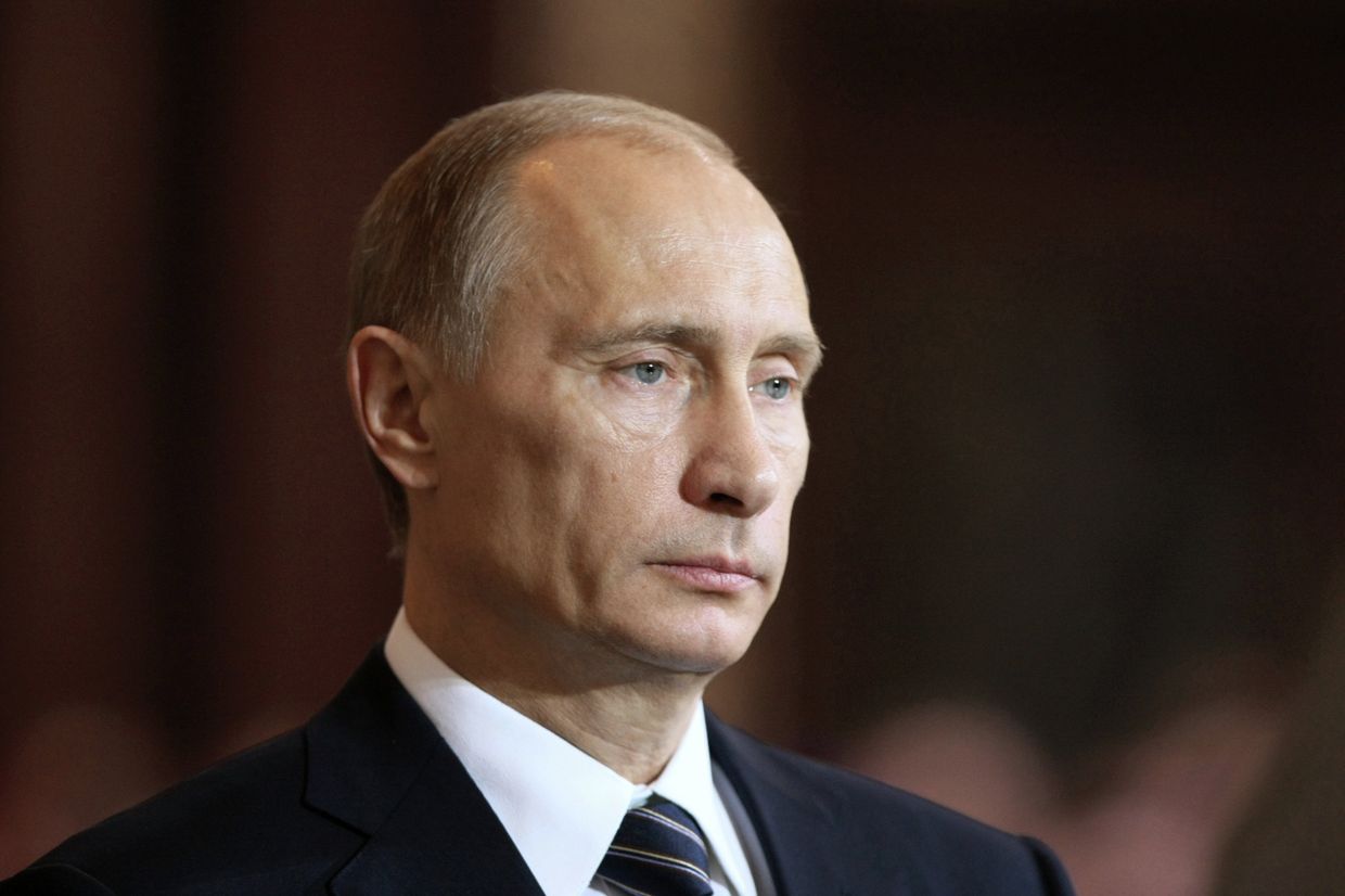 Председатель правительства России Владимир Путин на интронизации Патриарха Московского и всея Руси Кирилла