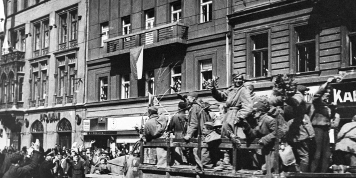 Советские войска в Праге в мае 1945 г.