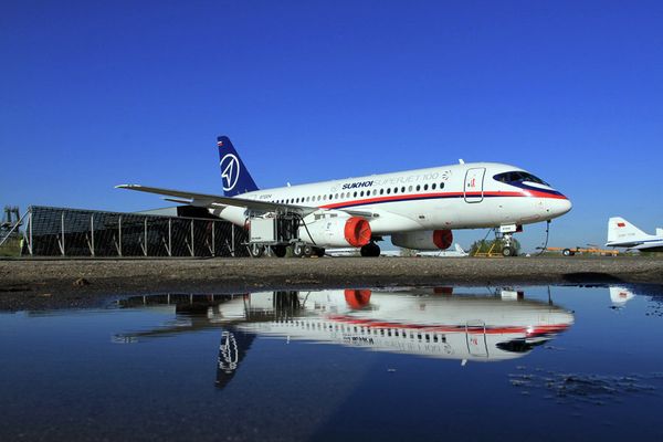 Самолет Superjet-100, пропавший с экранов радаров в Джакарте