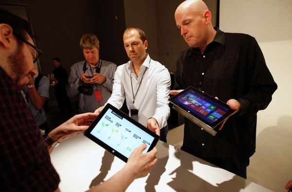 Microsoft представила новый планшетный компьютер Surface