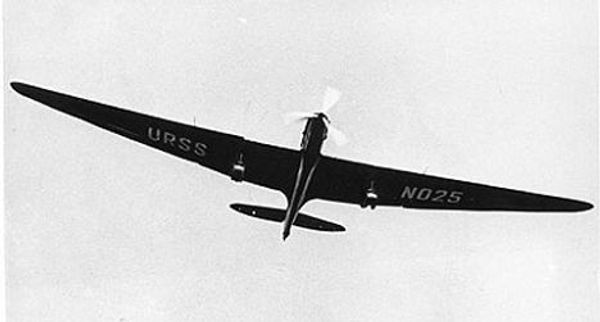 Однодвигательный низкоплан АНТ-25