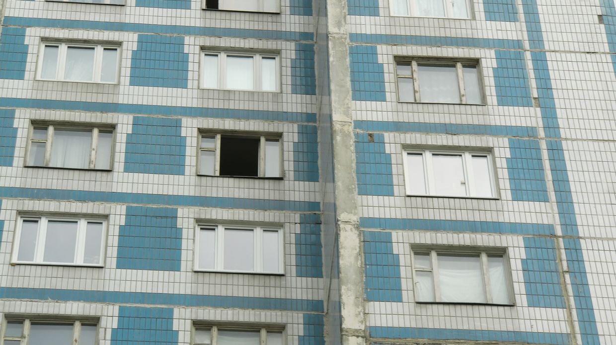 Женщина покончила с собой, выбросившись из окна на юге Москвы