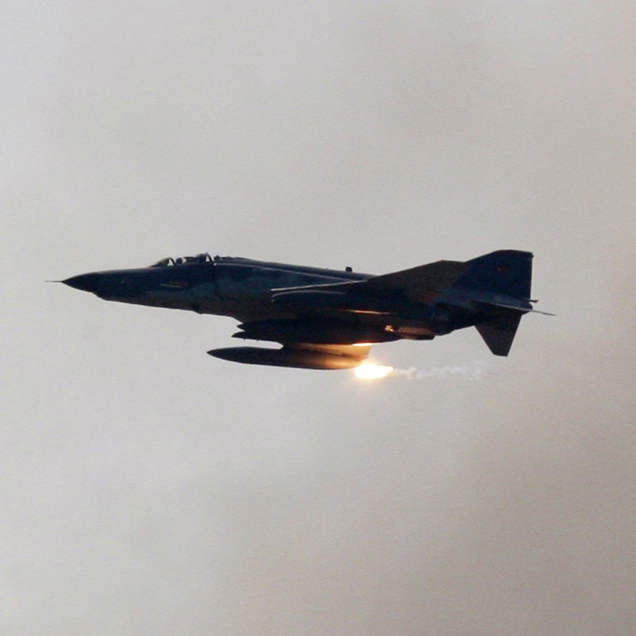Самолет F-4 ВВС Турции