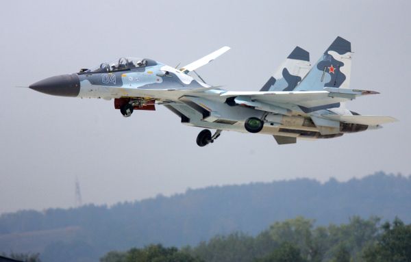 Самолет Су-30 МК