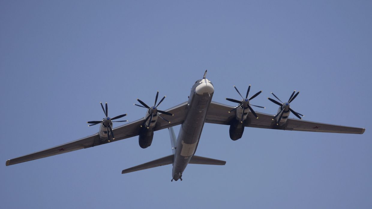 Тяжелый бомбардировщик-ракетоносец Ту-95МС