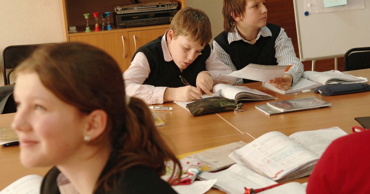 Занятия в школе