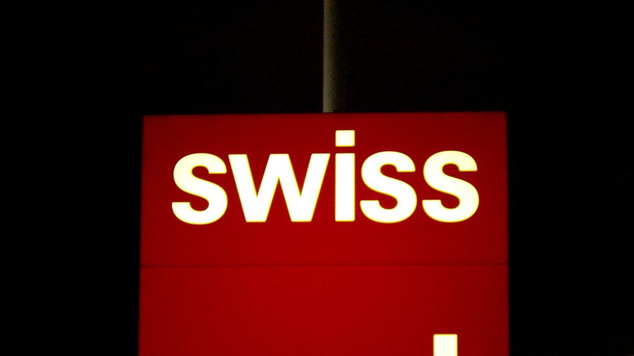 Логотип швейцарского национального авиаперевозчика SWISS