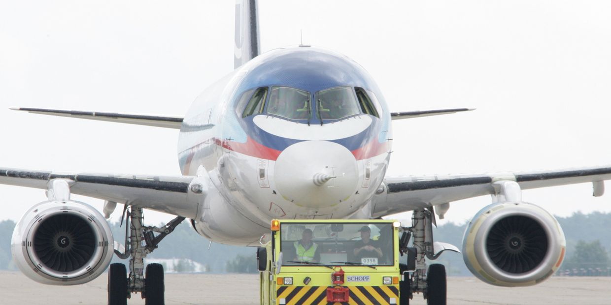 Самолет Sukhoi Superjet 100