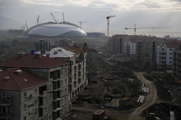 Строительство олимпийских объектов в Сочи