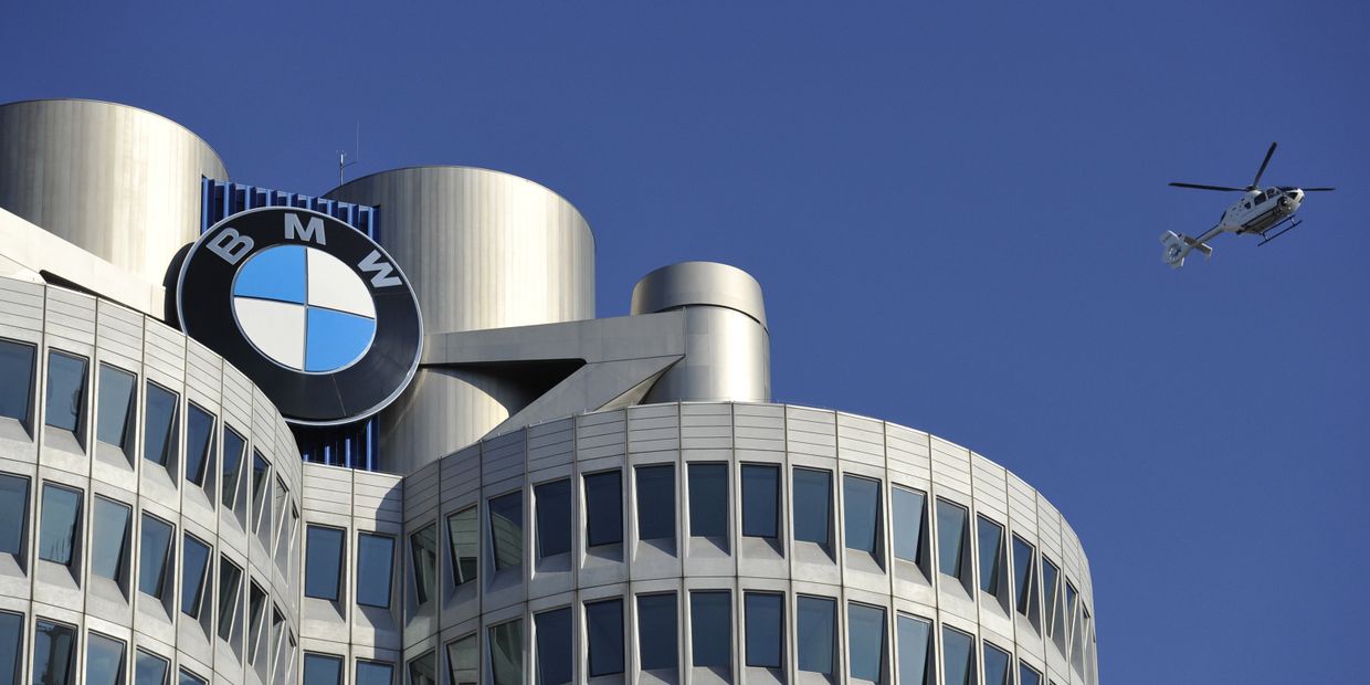 Концерн BMW представил новое поколение седана 3-й серии Концерн BMW представил новое поколение седана 3-й серии