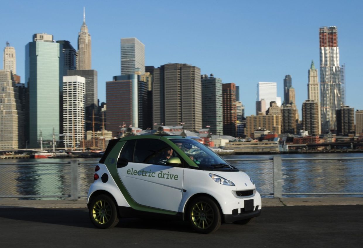 Автомобиль Daimler Smart Electric Drive Автомобиль Daimler Smart Electric Drive