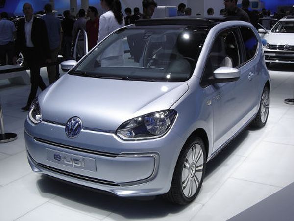Автомобиль Volkswagen e-Up!