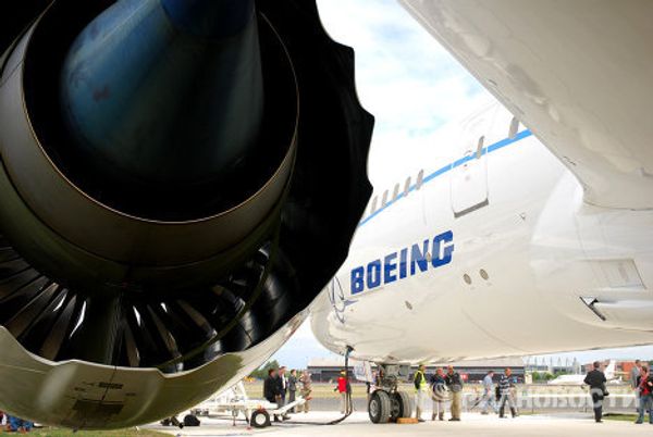Самолет Boeing-787 «Дримлайнер» Самолет Boeing-787 «Дримлайнер»