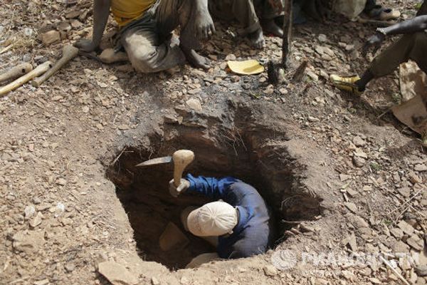 Старатели на золотом прииске. Регион Кай. Мали Старатели на золотом прииске. Регион Кай. Мали
