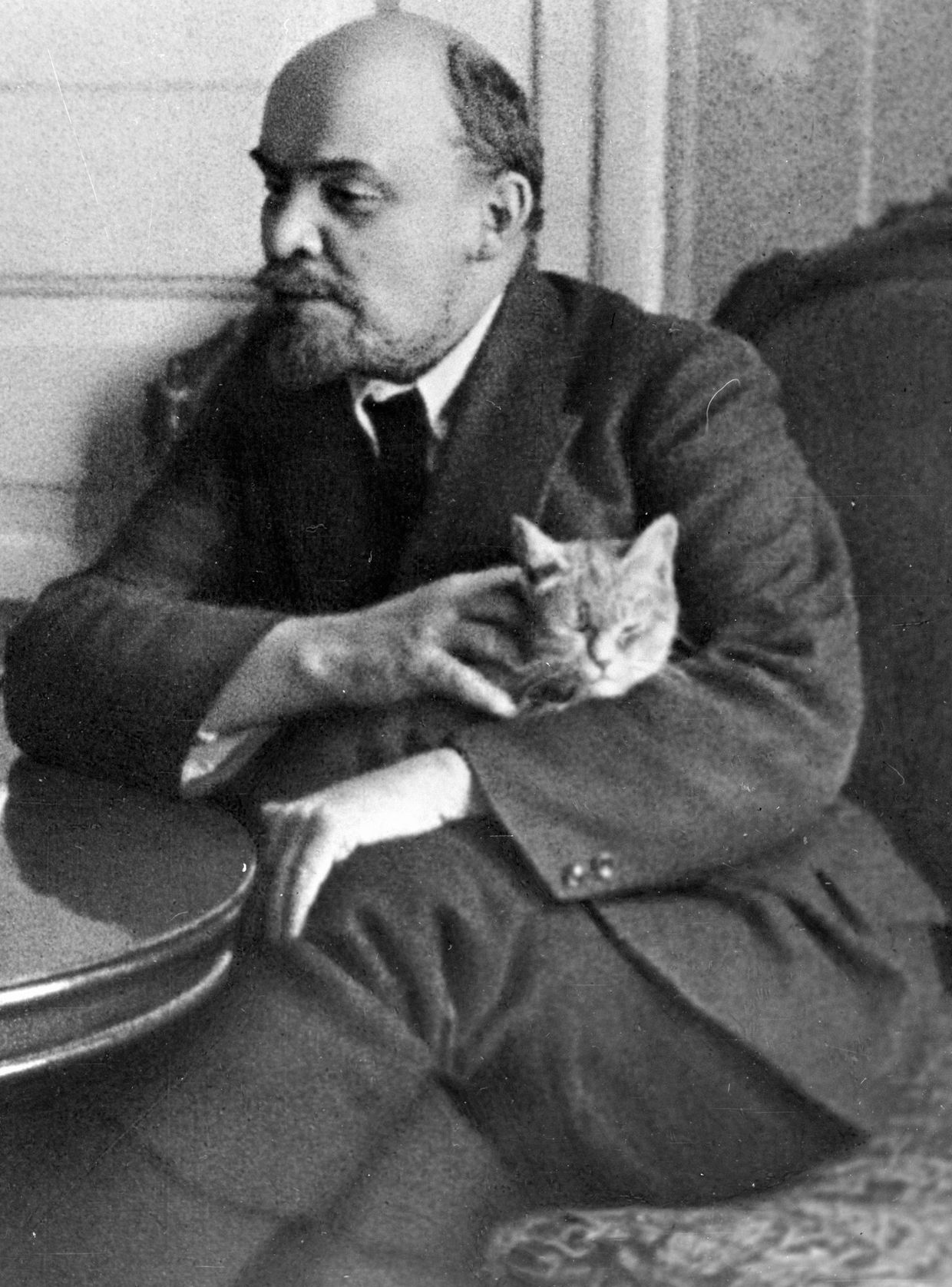 В. И. Ленин во время беседы с Л. Эйром