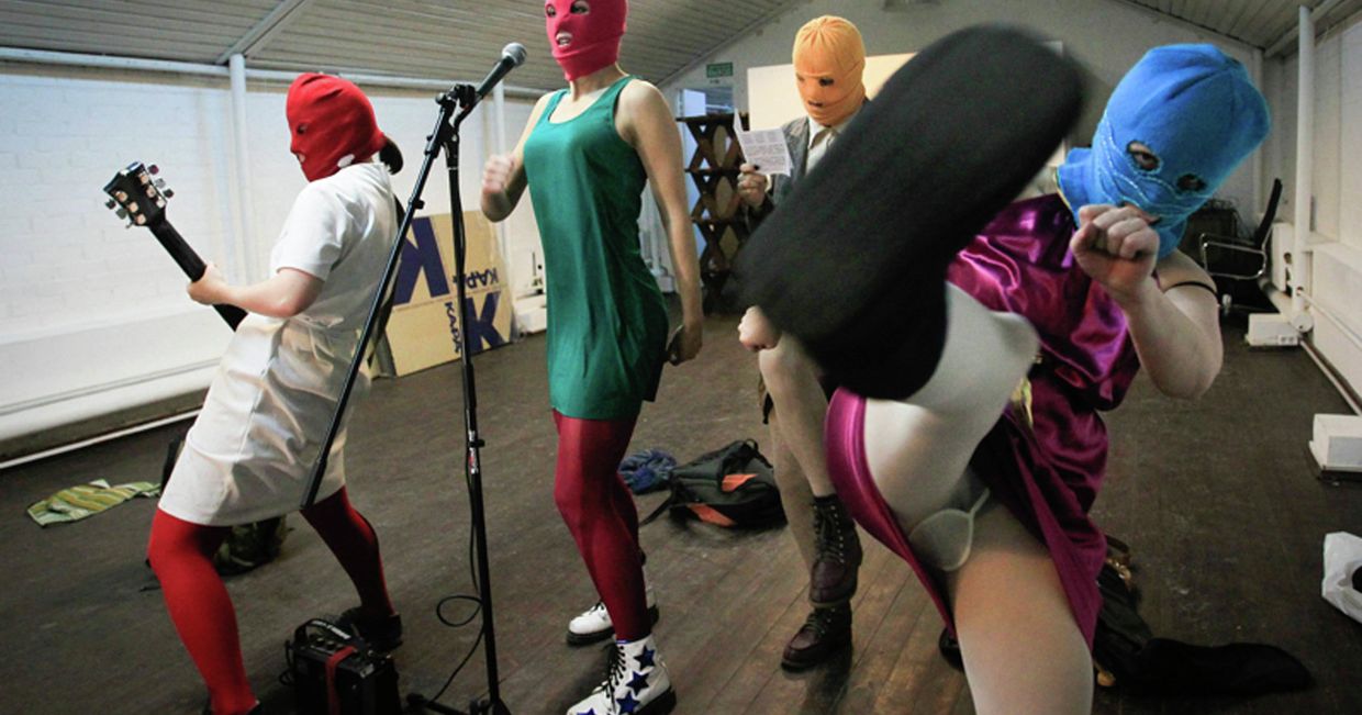 Кадр из фильма Pussy Riot: Панк-молитва (Pussy Riot—A Punk Prayer )