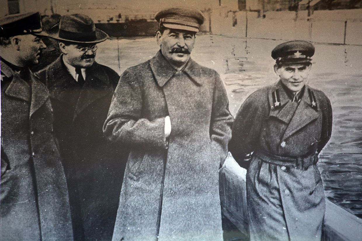 Иосиф Сталин