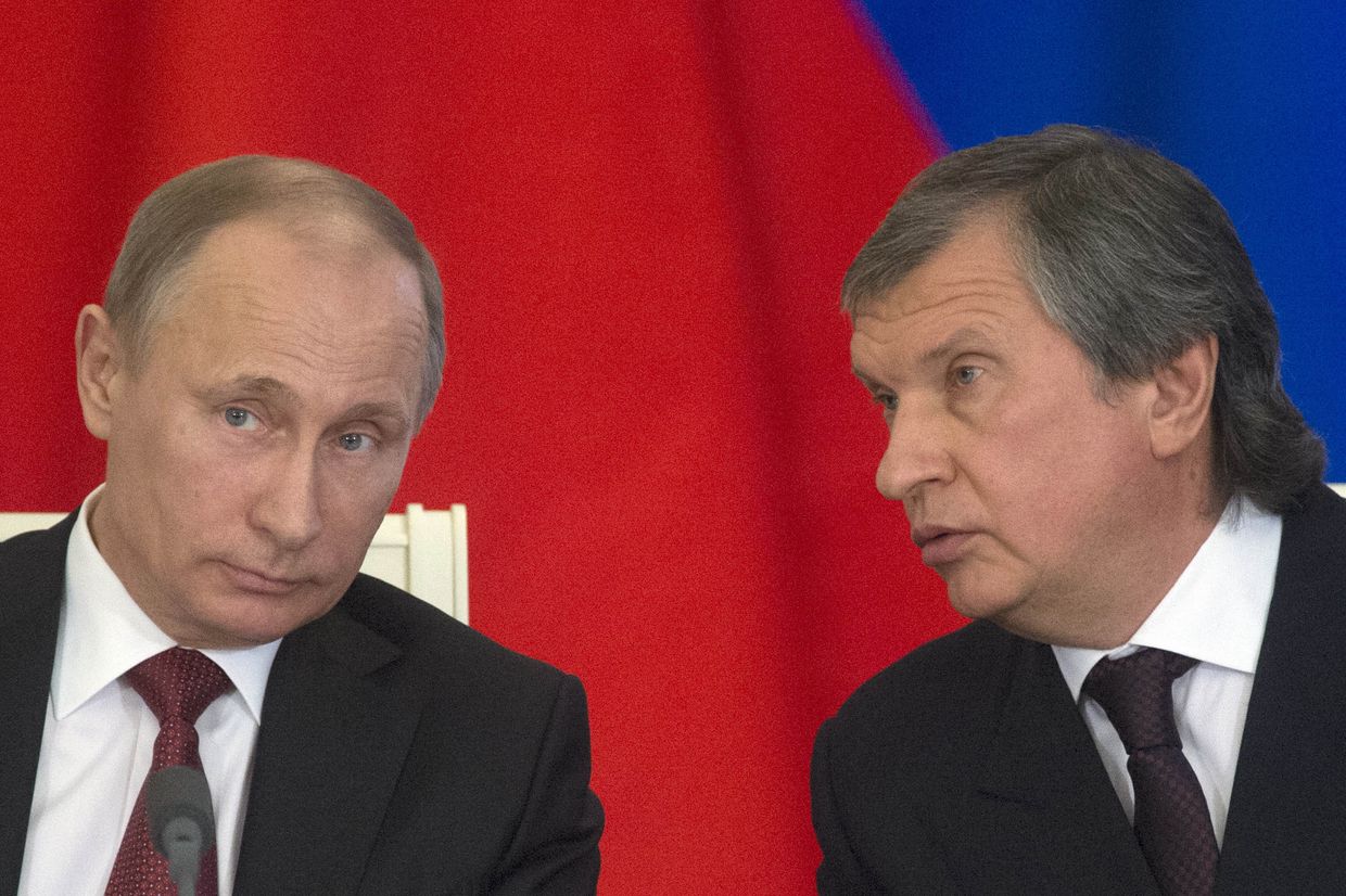Владимир Путин и  Игорь Сечин