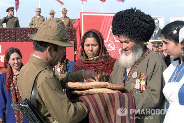 Встреча советских воинов-интернационалистов вернувшихся из Демократической Республики Афганистан