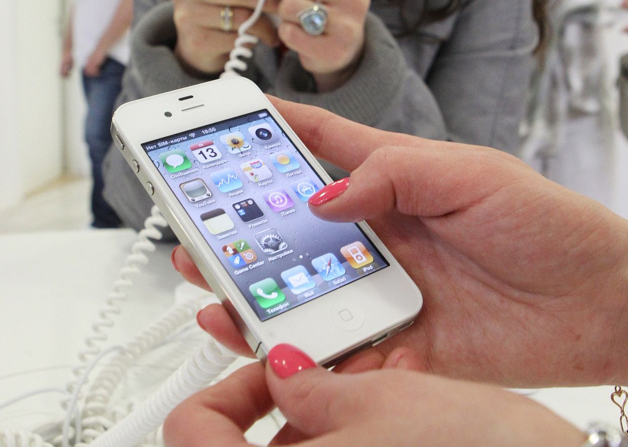 Телефон iPhone 4