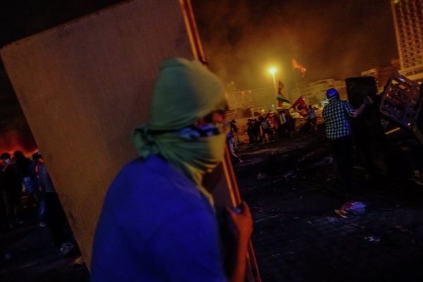 Столкновения протестующих и полиции в Турции