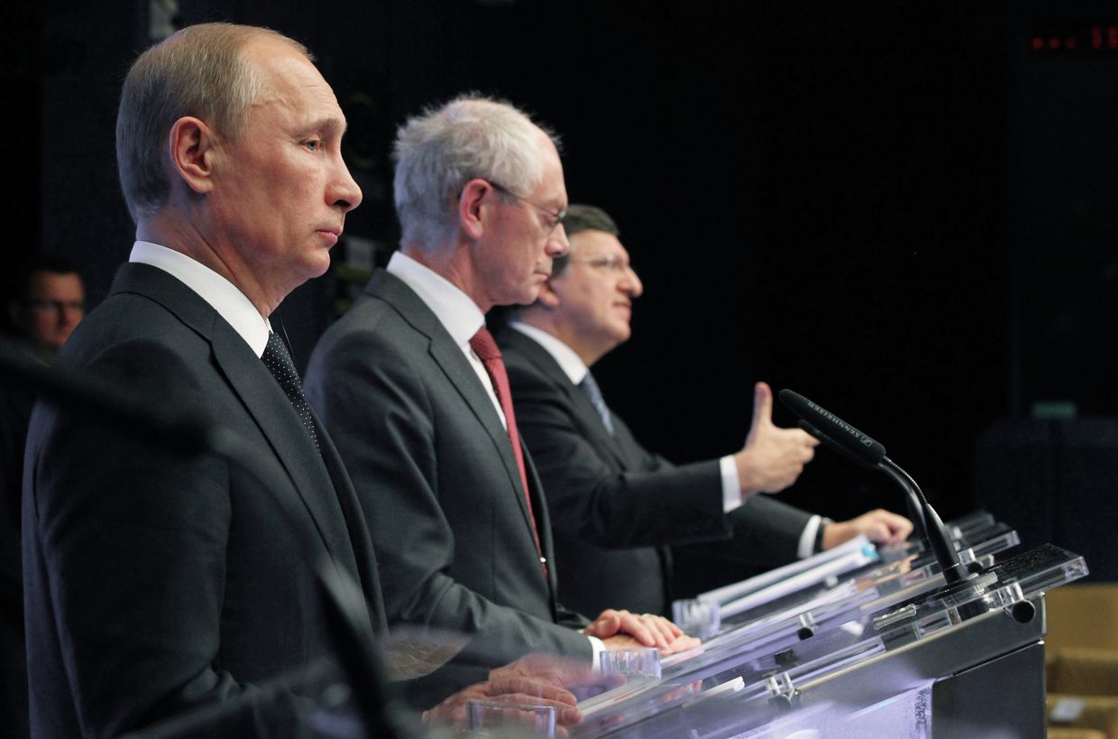 Владимир Путин на саммите Россия-ЕС в Брюсселе. Архив