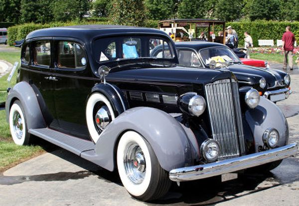 Packard Eight