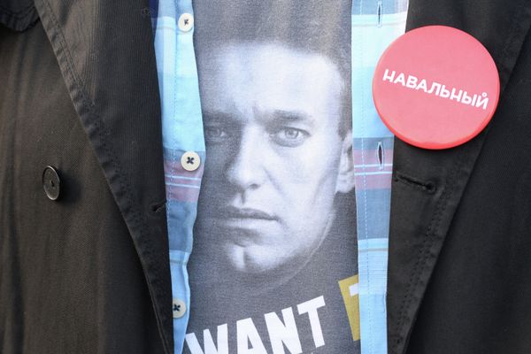 Митинг сторонников Алексея Навального на Болотной площади