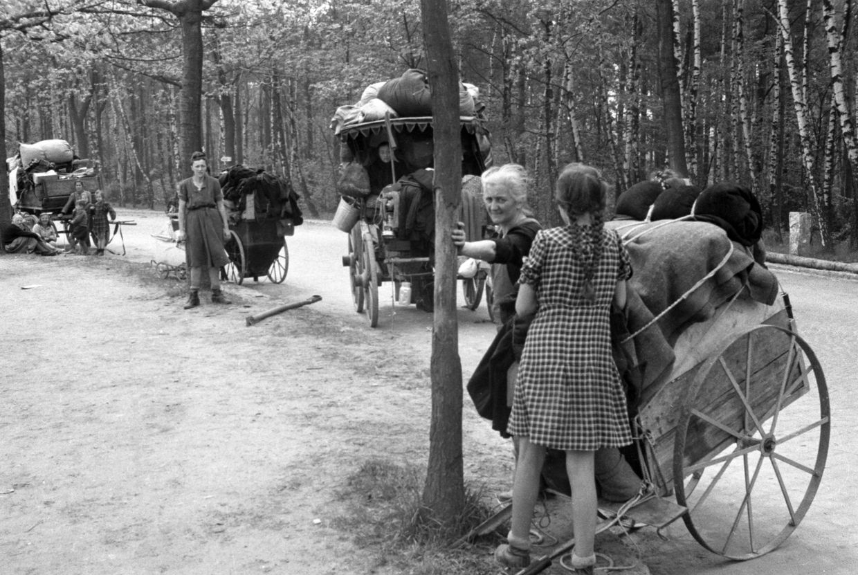 На дорогах Германии в мае 1945 На дорогах Германии в мае 1945