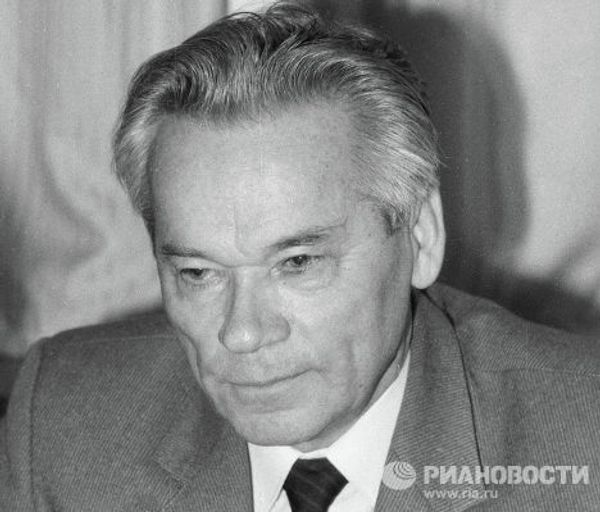 Конструктор автоматического оружия Михаил Калашников