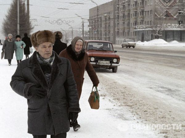 Конструктор стрелкового оружия Михаил Калашников на улицах Ижевска
