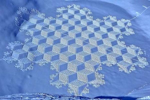 Рисунки на снегу Саймона Бека