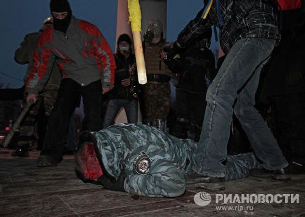 Противостояние между оппозицией и правоохранительными органами в Киеве