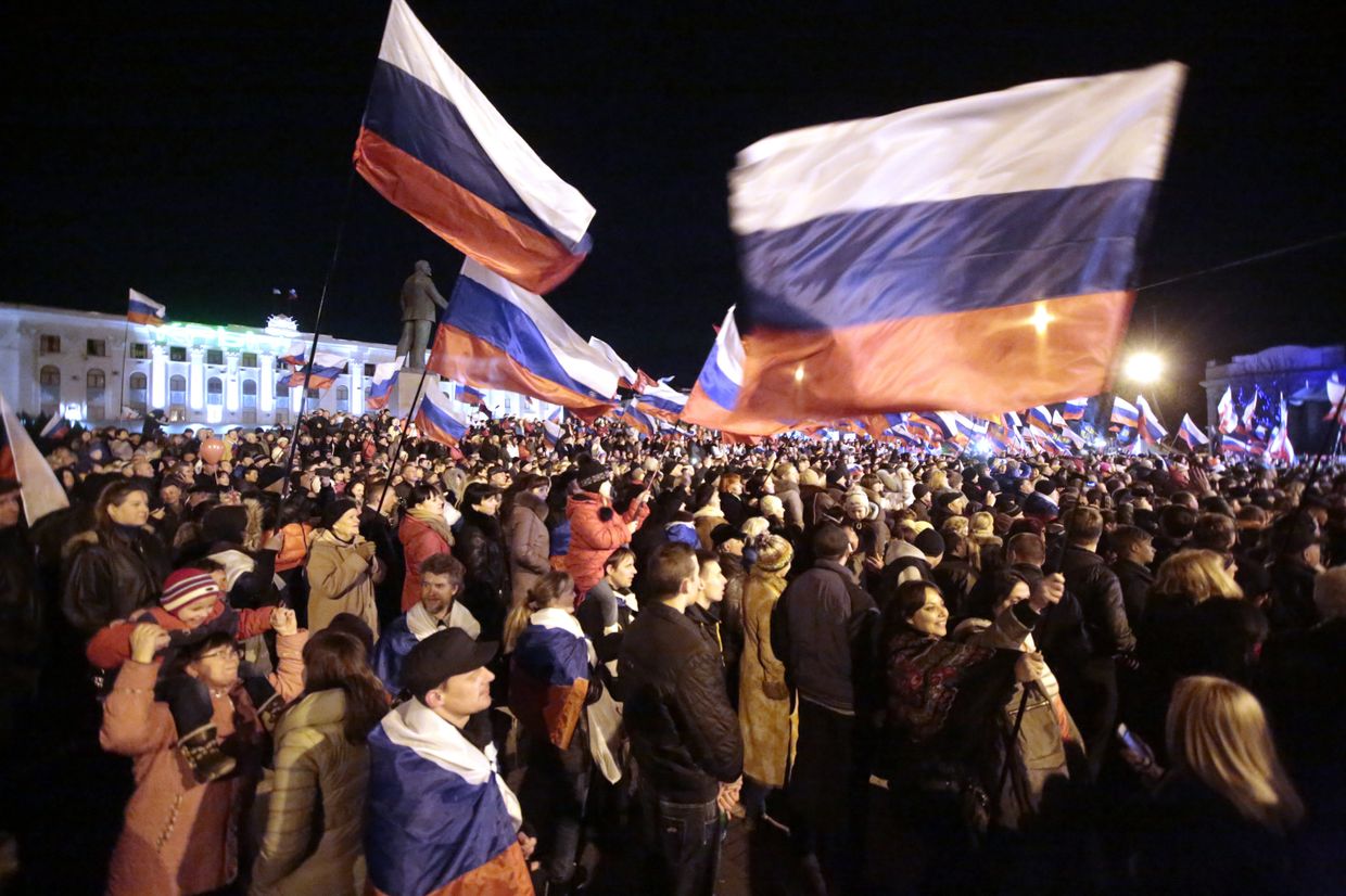 В центре Симферополя проходит праздничный концерт в честь референдума. Фото с места событий