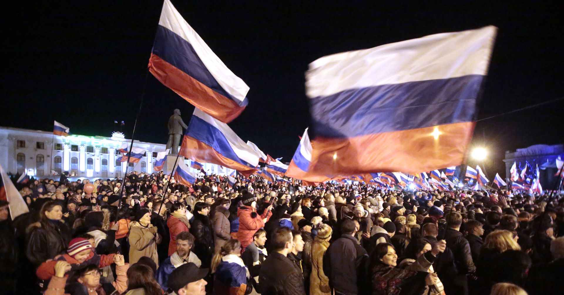 В центре Симферополя проходит праздничный концерт в честь референдума. Фото с места событий - ИноСМИ, 1920, 02.03.2021