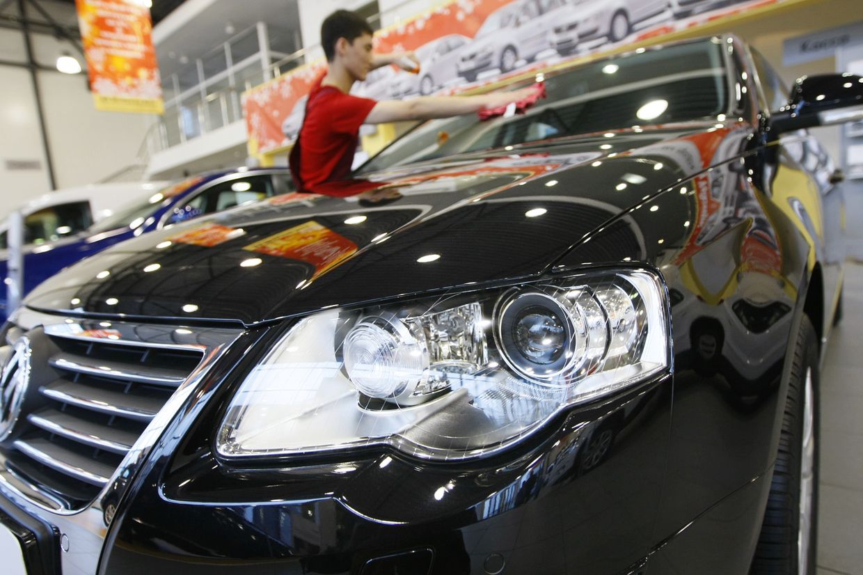 Продажа автомобилей Фольксваген Volkswagen, архивное фото