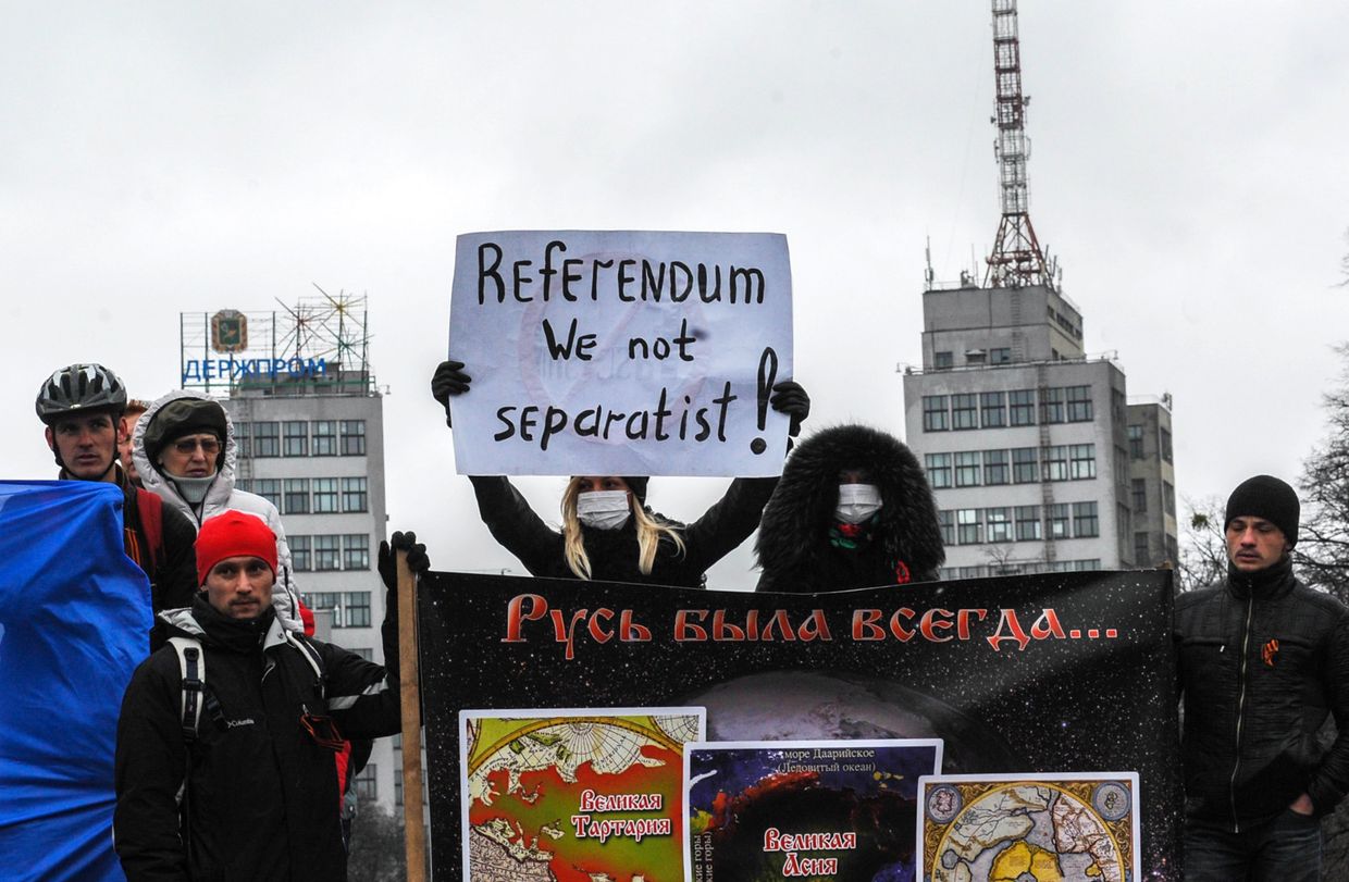 Митинг сторонников федерализации Украины в Харькове