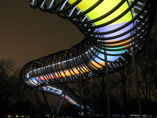 Мост Slinky Springs to Fame, Германия