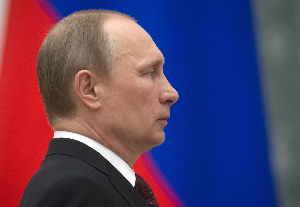 В.Путин вручил в Кремле золотые медали Герой Труда