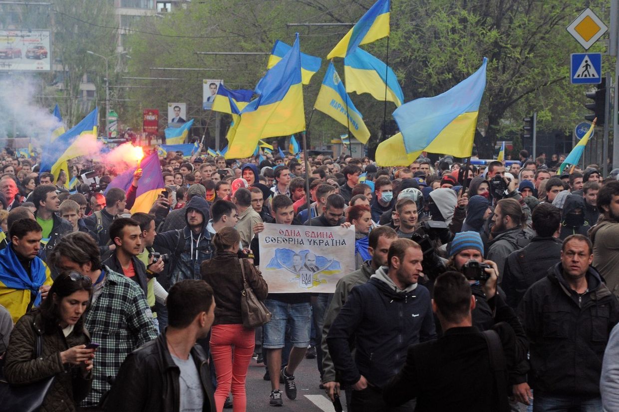 Проукраинский митинг в Донецке Проукраинский митинг в Донецке