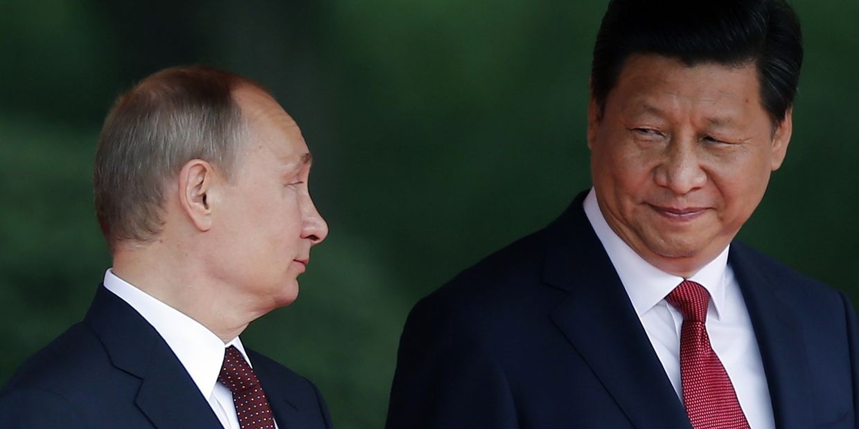 Владимир Путин с председателем КНР Си Цзиньпинем во время своего визита в Китай