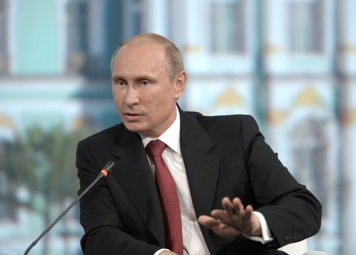 В.Путин принимает участие в работе ПМЭФ в Санкт-Петербурге