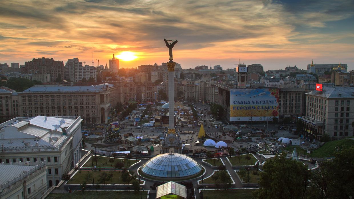 Палаточный лагерь на площади Независимости в Киеве