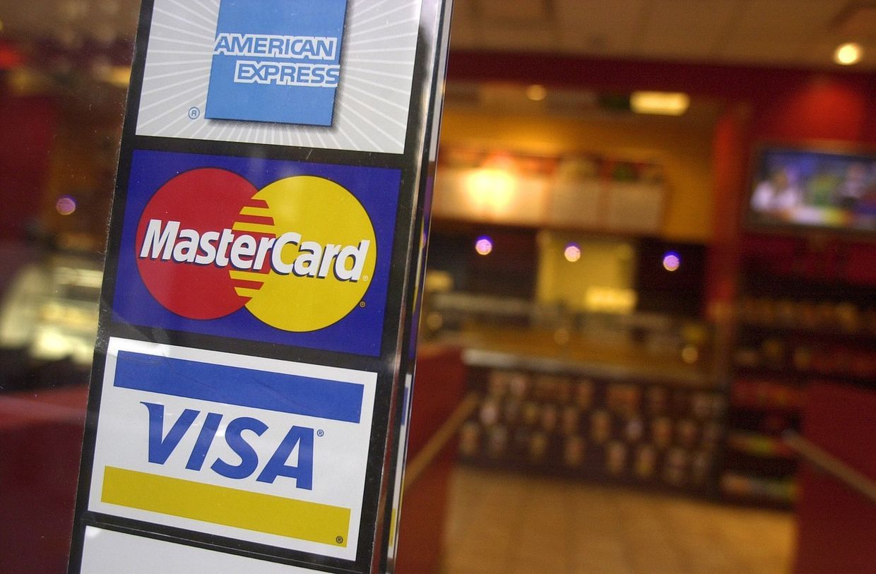 В заведении принимают карты Visa, MasterCard и American Express